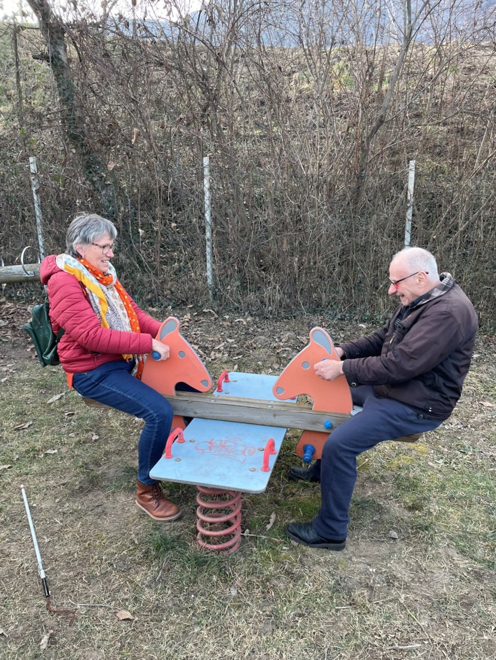 Bewegungsfreude auf dem Spielplatz